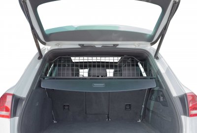 Dog guard Volkswagen Touareg from model year 2011-2018