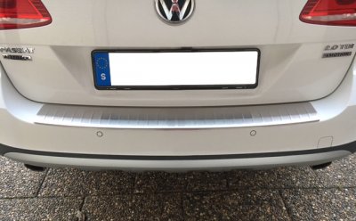 Rear bumper protection in stainless steel for Volkswagen Passat Variant from 2011-2015
