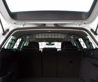 Dog guard Volkswagen Passat 2015-2023