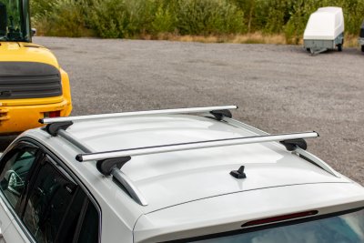 Silver roof rack Volvo V70 from 2000-2007