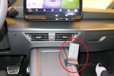 Mobile phone holder Cupra Born from 2022-