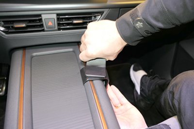 Mobile phone holder for Cupra Born from 2022-