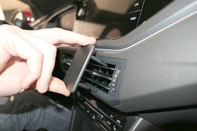 Mobile phone holder Volkswagen Taigo from 2022- onwards