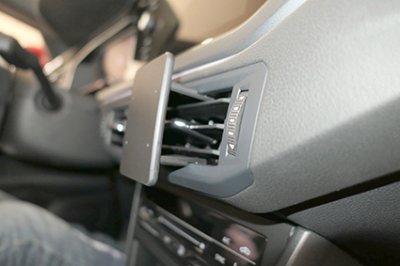 Mobile phone holder Volkswagen Taigo 2022-
