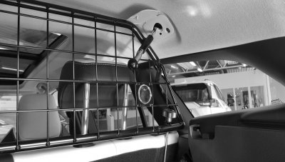 Dog guard Volvo V70 from 2000-2007