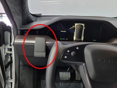 Mobile phone holder Tesla Model S from 2012-