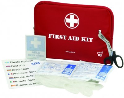 First aid pillow for emergency wound care