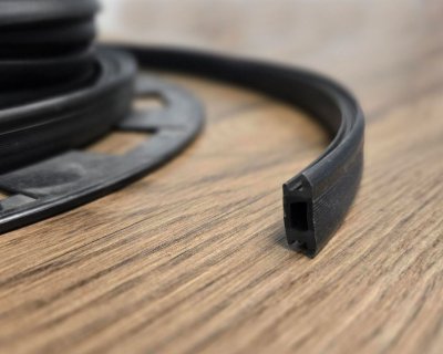 Rubber strip cross bars