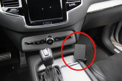 Mobile phone holder mounting right on center console