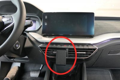 Mobile phone holder Skoda Octavia from 2021-