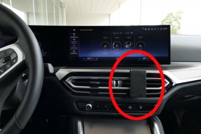 Mobile phone holder BMW 3 series from 2023-