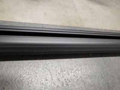 Black Aluminum Roof Rails | Second-hand sorting