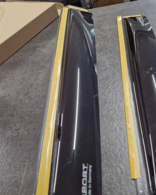 Wind deflectors Volkswagen Amarok 2011-2020 (B-Stock)