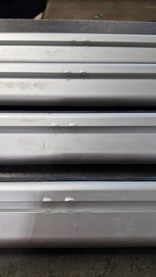 4 Roof Racks in Aluminum | Used parts sorting