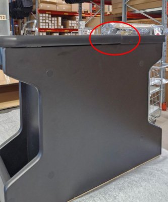 Center console for placement between the front seats - Universal 60x20x59 cm  | Used parts sorting