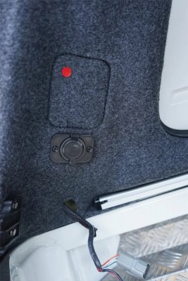 Truck Cap Alpha CMX for Toyota Hilux (Double Cab) from 2021-