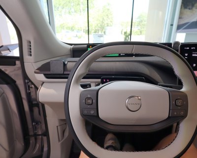 Mobile Holder for Volvo EX60 from 2027- | Model-adapted