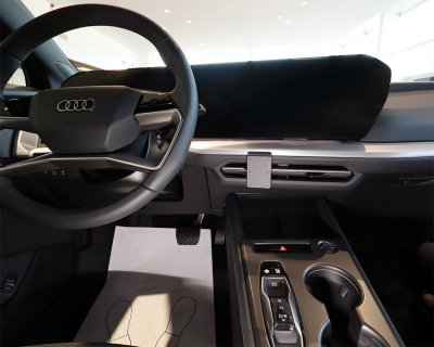 Mobile Holder for Audi Q4 E-Tron from 2026- | Model-adapted