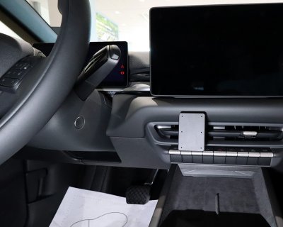Mobile Holder for Volkswagen ID.3 Neo from 2026- | Model-adapted