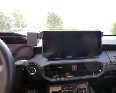 Mobile Holder for Toyota Hilux from 2026- | Model-adapted