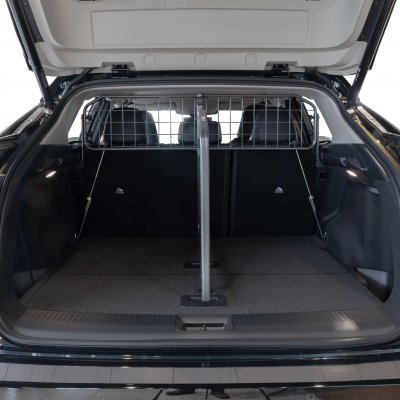 Dog guard and divider Nissan Ariya 2022-