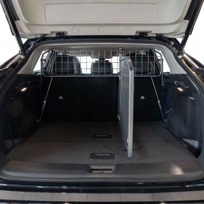 Dog guard and divider for Nissan Ariya from 2022-