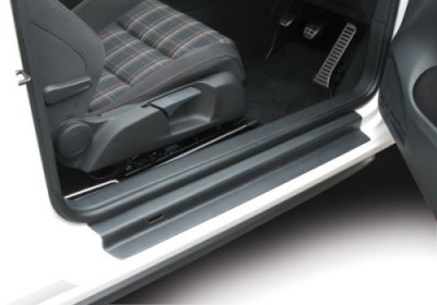 Entry protection / entry strip in place for Volkswagen Touareg