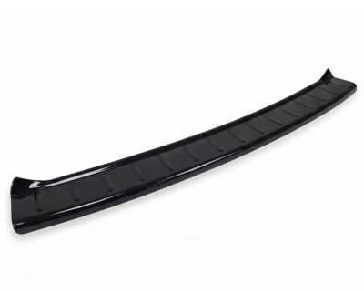 Sample image: Scratch-resistant plastic Rear guard for the 2014–2017 Volvo XC60