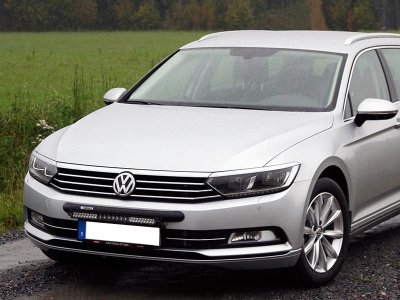 Extra light bar incl. LED light bar for VW Passat/Alltrack 2015-
