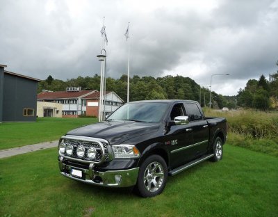 Stainless steel bull bar for 4 auxiliary lights for Dodge Ram 1500 2010-
