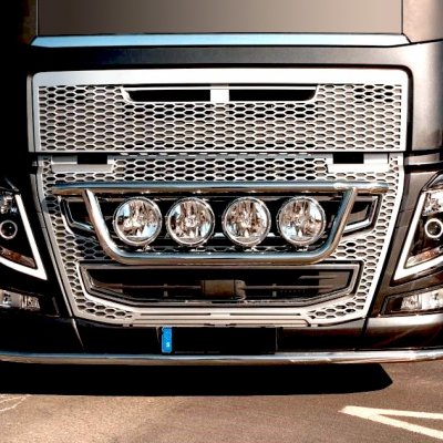 Stainless steel bull bar for 4 extra lights for Volvo FH Version 4