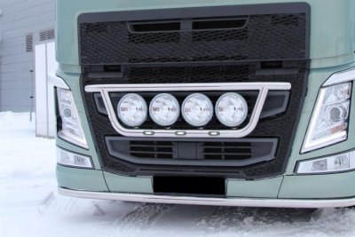 Stainless steel bull bar for 4 extra lights for Volvo FH Version 4