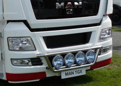 Stainless steel bull bar - MAN TGX (all cab models)