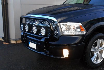 Stainless steel bull bar with black powder coating for 4 auxiliary lights for Dodge Ram 1500 2010-