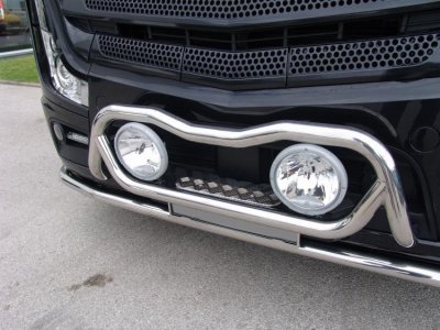 Stainless steel bull bar - Mercedes-Benz Actros 2011-