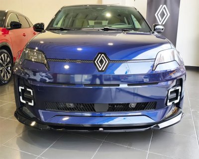 Front Splitter V1 for Renault 5 E-Tech from 2024- | Sporty front lip
