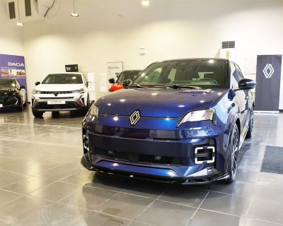 Front Splitter V1 for Renault 5 E-Tech from 2024- | Sporty front lip