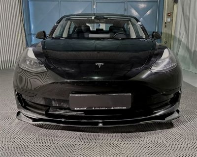 V1 Front splitter Tesla Model 3 2017-2024