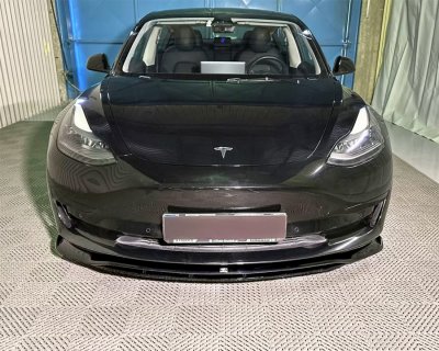 V2 Front splitter Tesla Model 3 2017-2024
