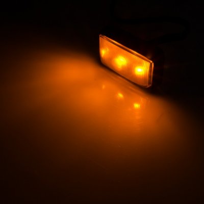 Side marking with black border 12-24V