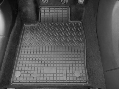 Rubber mats Nissan Juke from year 2020-