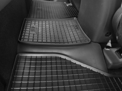 Rubber mats Nissan Navara Double Cab 2016-2021