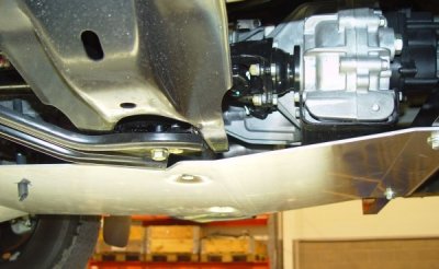 Aluminum Skid Plate/driveline guard for Isuzu D-Max from 2012-