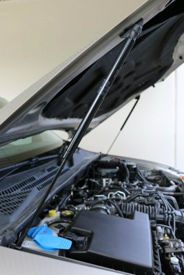 Bonnet dampers Mitsubishi L200 from 2016-