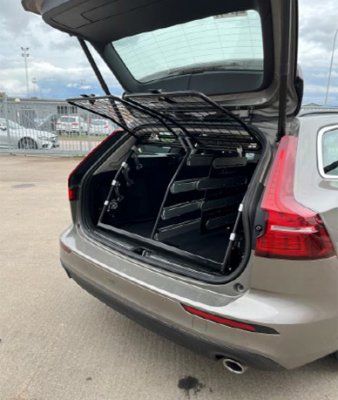 Dog gate Volvo V60 from 2018-