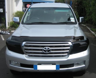 Plastic Bonnet Guard for Toyota Land Cruiser 200 2008-