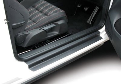 Plastic entrance protection for Peugeot 2008 2012-