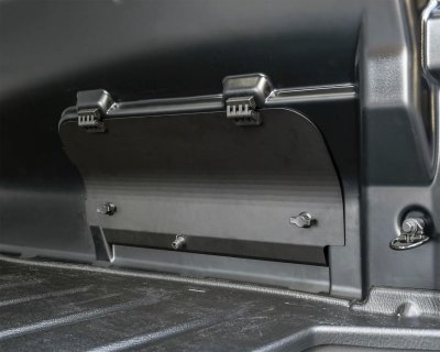 Comfort wall with opening in the wall for the transportation of long loads.