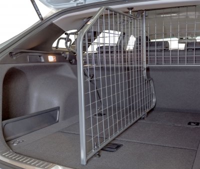Dog guard and divider for Hyundai i40 station wagon from 2011-2019