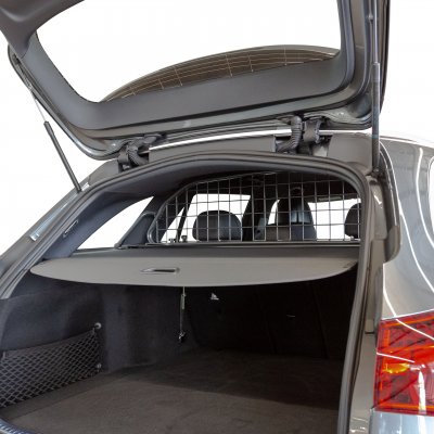 Dog guard Mercedes C class station wagon 2022-